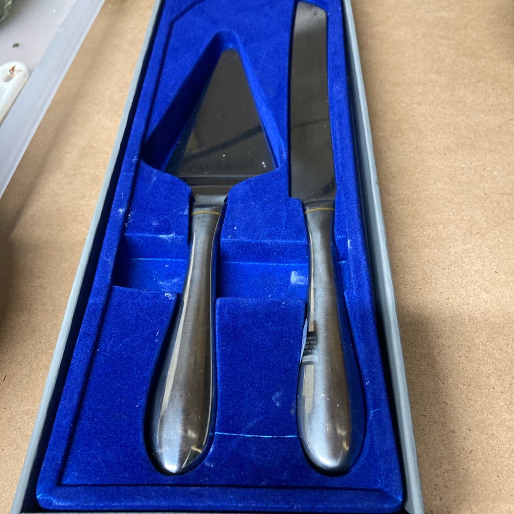2-pc cake cutting set
